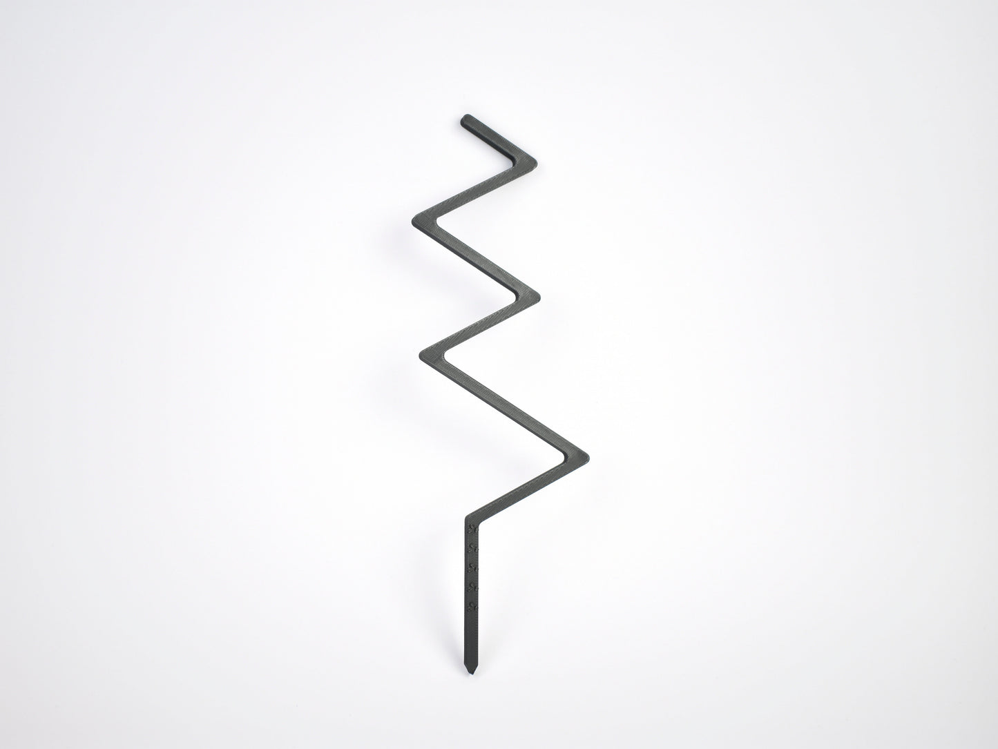 Zigzag_novenytamasz_fekete_3